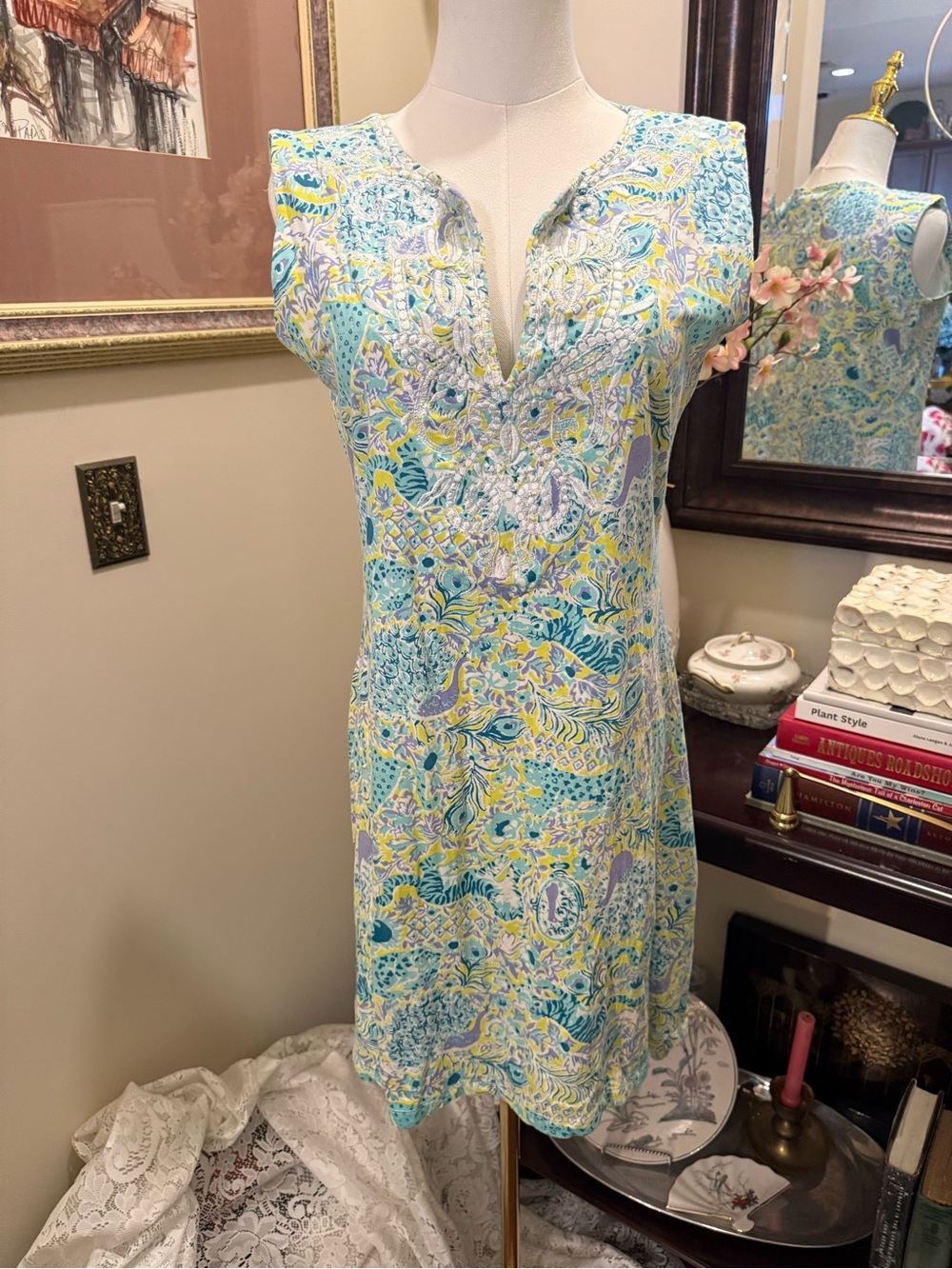 Sleeveless Floral Sleeveless Dress with Tiger & Pracock Details